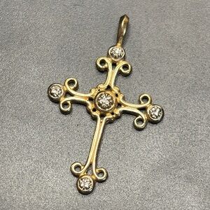 14K Gold Cross Pendant With Diamond Accents